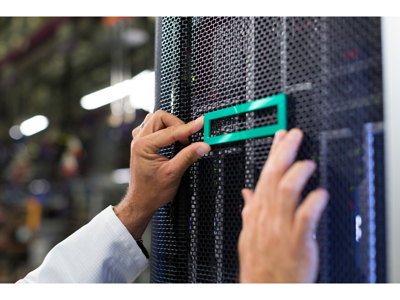HPE Server 2-Port SFF NVMe-Backpanel - für Nimble Storage dHCI Small Solution with HPE ProLiant DL360 Gen10